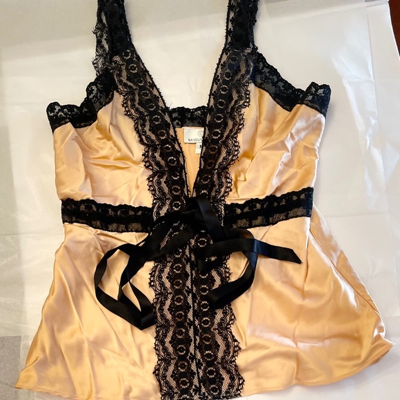 Rare! Miguelina Stephanie Lace Top MEDIUM CHARMED - Picture 1 of 13